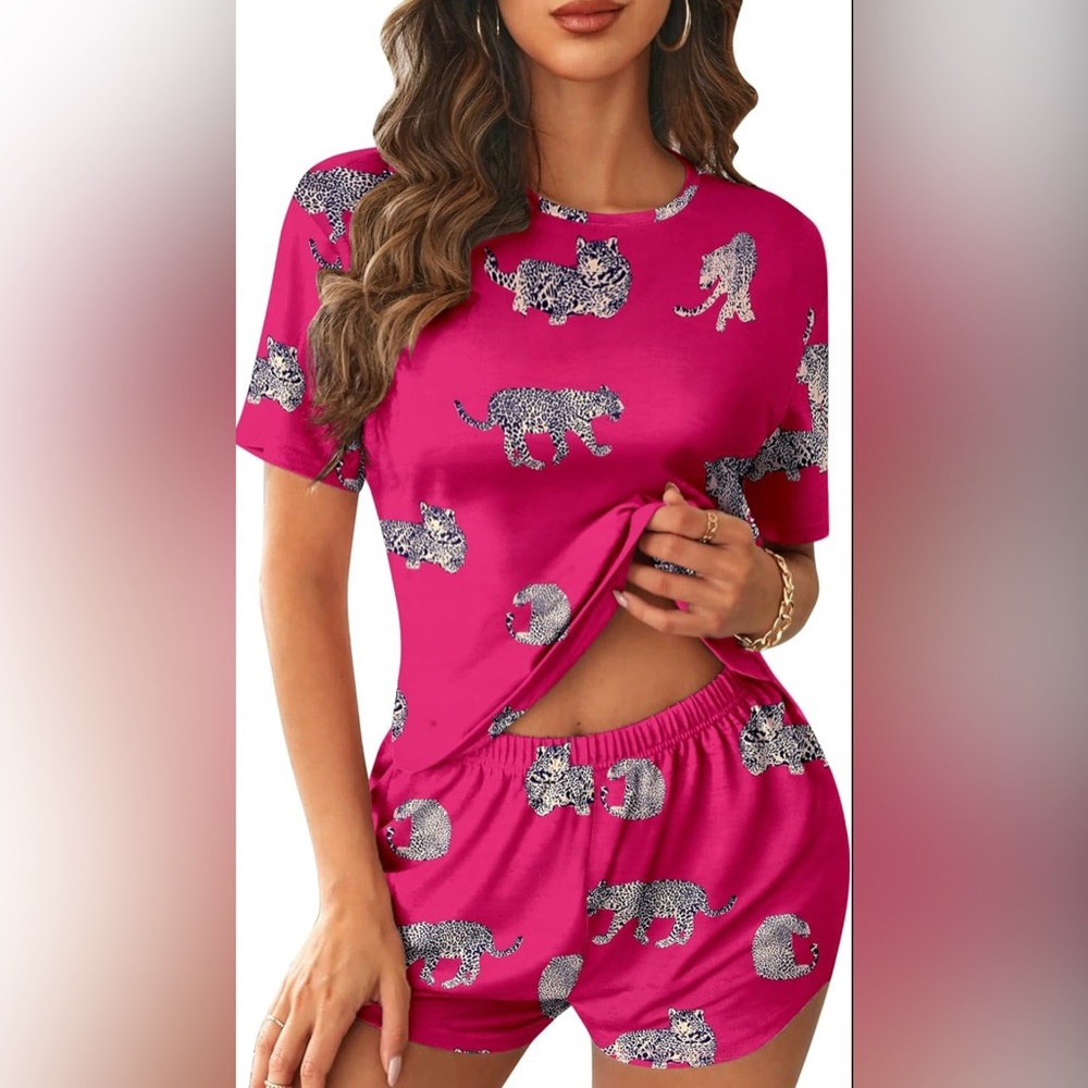 Chic Pink Leopard Print Pajama Set